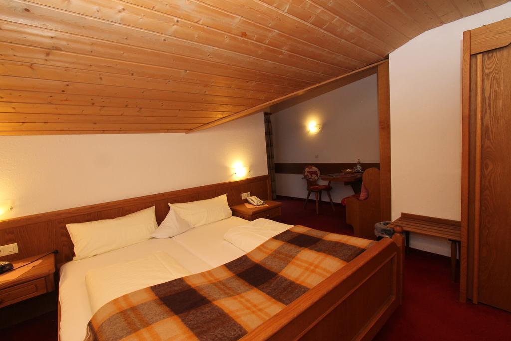 Reikartz Hotel Bergpanorama Пфронтен Стая снимка