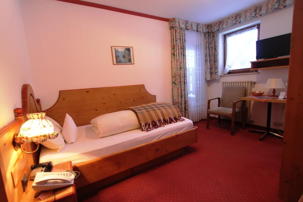 Reikartz Hotel Bergpanorama Пфронтен Стая снимка