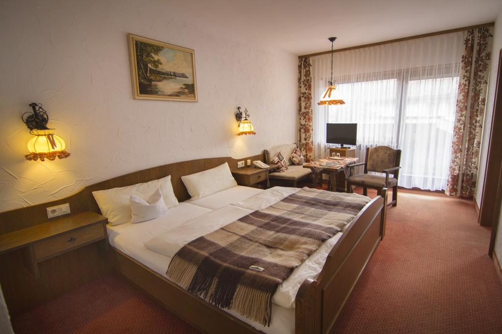 Reikartz Hotel Bergpanorama Пфронтен Екстериор снимка