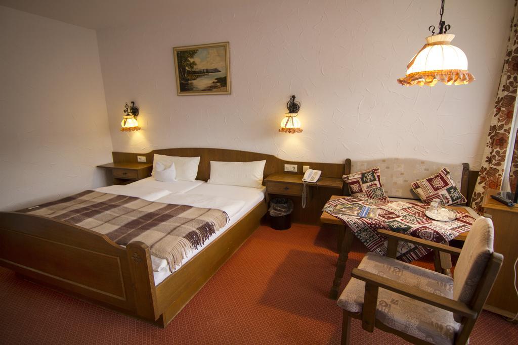 Reikartz Hotel Bergpanorama Пфронтен Екстериор снимка