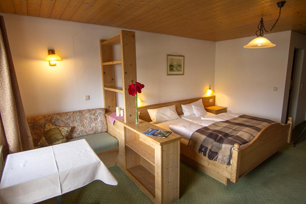 Reikartz Hotel Bergpanorama Пфронтен Екстериор снимка